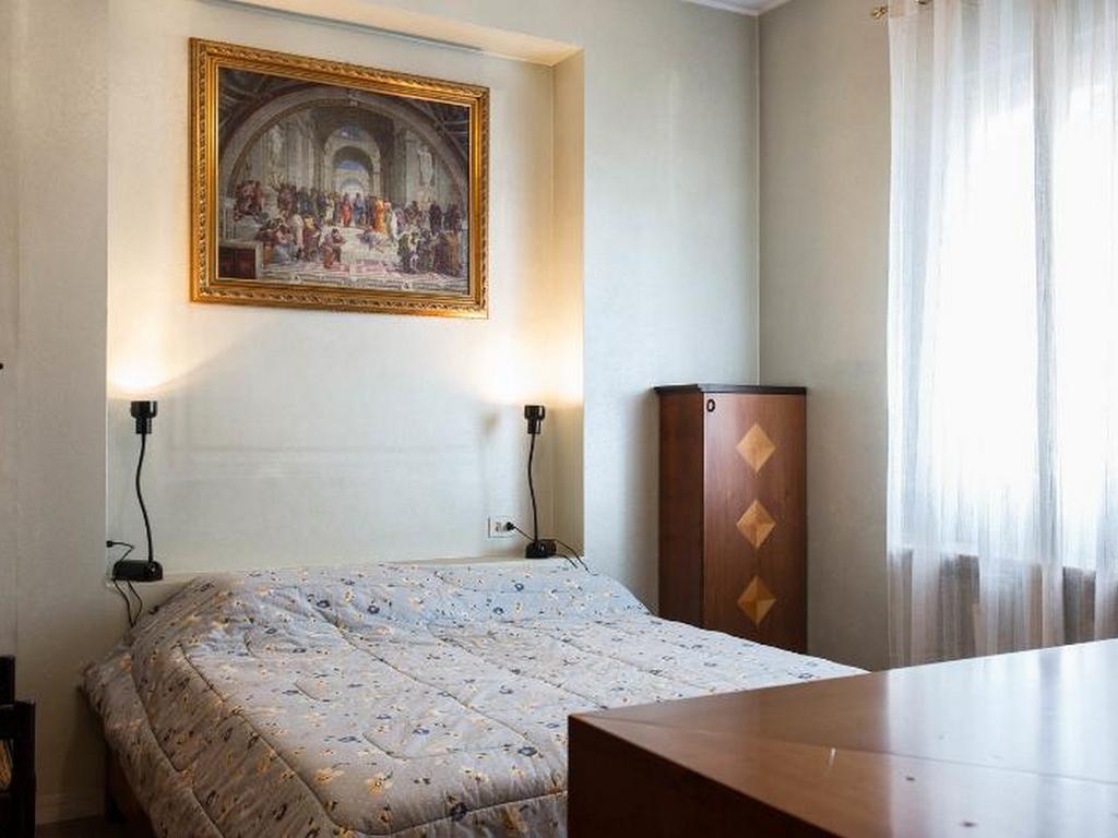 Roomy Apartment Duomo & San Babila Мілан Екстер'єр фото